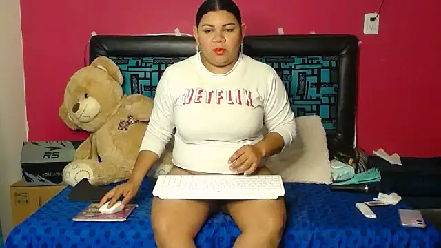 karolhot916 online show from September 11, 2025, 8:36 am