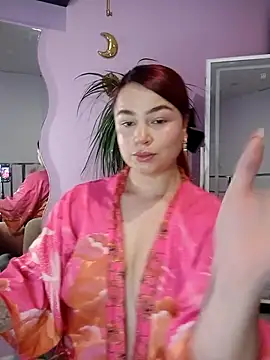 Snapshot of Lia_Roxx chatting on March 4, 2026, 5:42 pm Lia Roxx online show from March 4, 2026, 5:42 pm