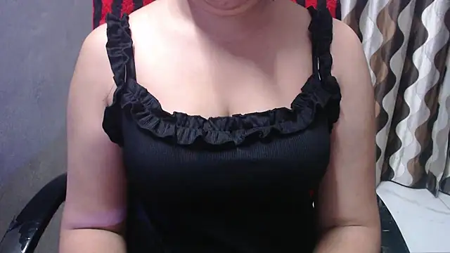 Snapshot of Kaur_Jannat chatting on January 9, 2025, 6:04 pm Kaur Jannat online show from January 9, 2025, 6:04 pm