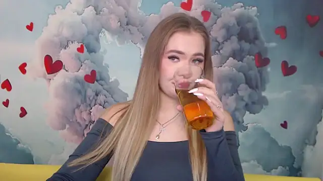 Snapshot of StacyYellig chatting on February 19, 2025, 7:48 pm StacyYellig online show from February 19, 2025, 7:48 pm