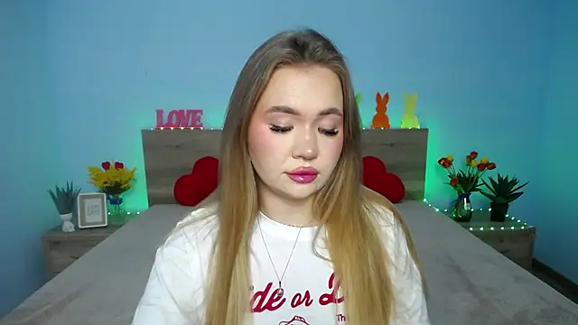 Snapshot of StacyYellig chatting on March 10, 2025, 10:55 pm StacyYellig online show from March 10, 2025, 10:55 pm