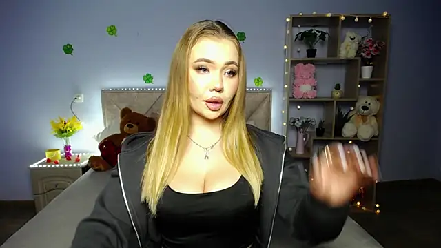 Snapshot of StacyYellig chatting on March 17, 2025, 3:36 am StacyYellig online show from March 17, 2025, 3:36 am