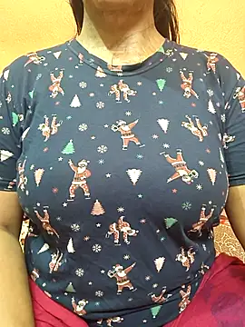 Snapshot of CUTE_SOPHIA- chatting on July 6, 2026, 4:41 am CUTE SOPHIA- online show from July 6, 2026, 4:41 am