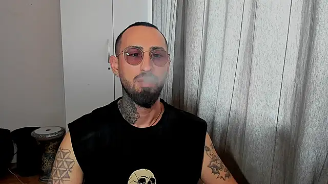 Baddfuckerr online show from January 21, 2025, 1:21 pm