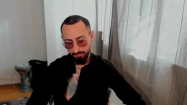 Baddfuckerr online show from January 28, 2025, 12:00 pm