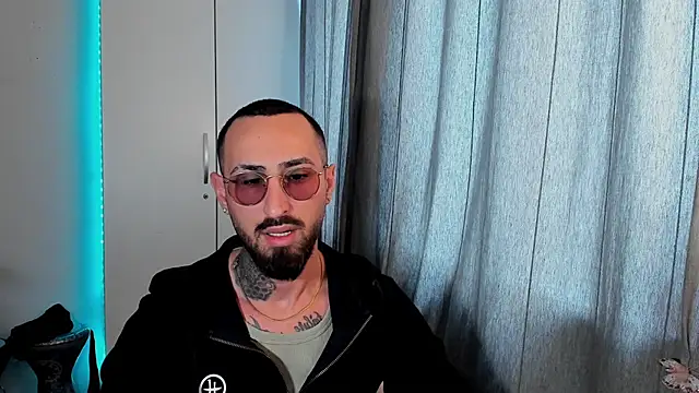 Baddfuckerr online show from February 7, 2025, 8:01 am