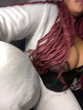 YellowHoneyDip online show from March 5, 2026, 7:54 pm