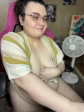 DenisHailey online show from July 21, 2026, 8:32 pm