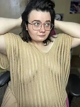 DenisHailey online show from July 18, 2026, 7:33 pm
