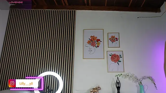 LillyDolls23 online show from February 3, 2026, 1:05 pm