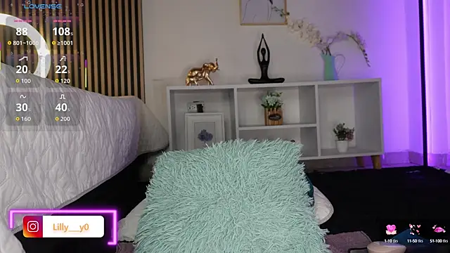 LillyDolls23 online show from October 9, 2025, 12:06 pm