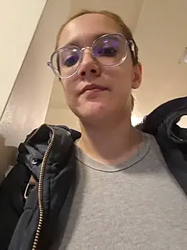 Snapshot of NaomiShimizu chatting on February 1, 2026, 7:01 pm NaomiShimizu online show from February 1, 2026, 7:01 pm