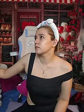 Snapshot of NaomiShimizu chatting on February 3, 2026, 8:58 pm NaomiShimizu online show from February 3, 2026, 8:58 pm