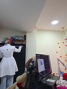 Snapshot of NaomiShimizu chatting on February 20, 2026, 8:55 pm NaomiShimizu online show from February 20, 2026, 8:55 pm