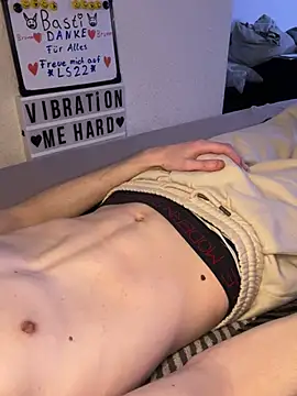 secret dream415 online show from March 12, 2025, 2:34 pm