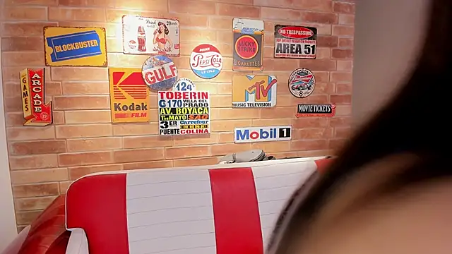 miss  pamela online show from October 23, 2025, 11:09 am