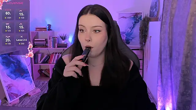 CoralineKeyns online show from October 5, 2025, 5:20 am