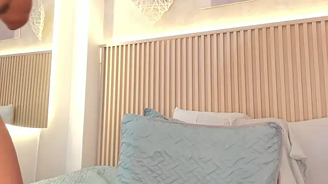 daiana curly online show from February 27, 2026, 8:41 pm