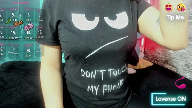 Cloee66 online show from November 25, 2025, 5:57 pm