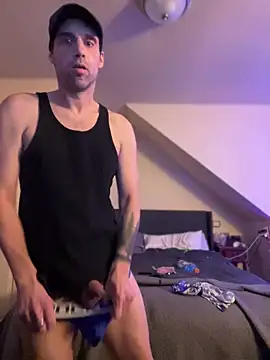 Snapshot of ucbryson chatting on January 30, 2025, 4:02 pm ucbryson online show from January 30, 2025, 4:02 pm