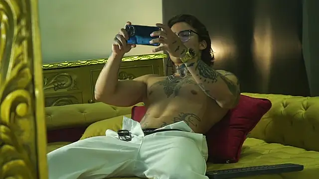 dantecoppolaa  online show from October 7, 2025, 12:11 am