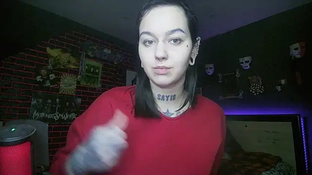 Snapshot of MoorderxDoll chatting on February 22, 2026, 8:43 pm MoorderxDoll online show from February 22, 2026, 8:43 pm