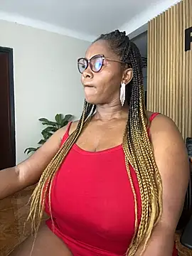 Snapshot of AliciaMiilf chatting on March 16, 2025, 5:47 am AliciaMiilf online show from March 16, 2025, 5:47 am