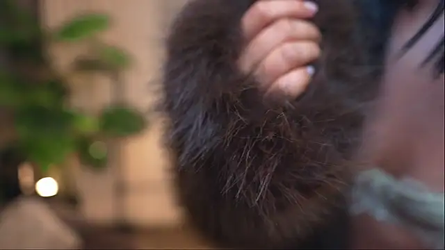 Snapshot of Miss_beee chatting on November 25, 2025, 11:59 pm Miss beee online show from November 25, 2025, 11:59 pm