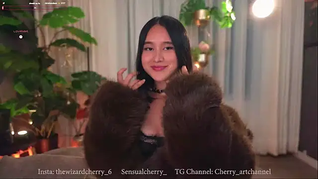 Snapshot of Miss_beee chatting on November 20, 2025, 12:55 am Miss beee online show from November 20, 2025, 12:55 am