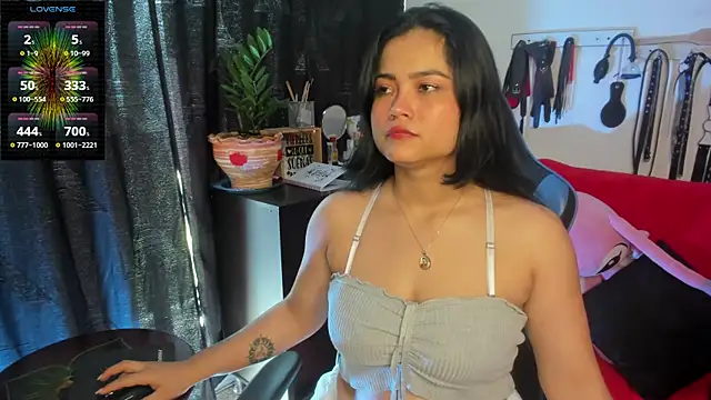 scarlet-kennedy98 online show from February 18, 2025, 8:25 pm