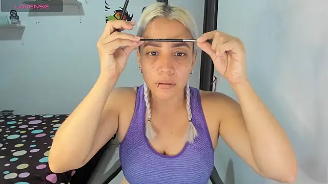 Snapshot of LuCKy_JoK chatting on November 8, 2025, 12:52 pm LuCKy JoK online show from November 8, 2025, 12:52 pm