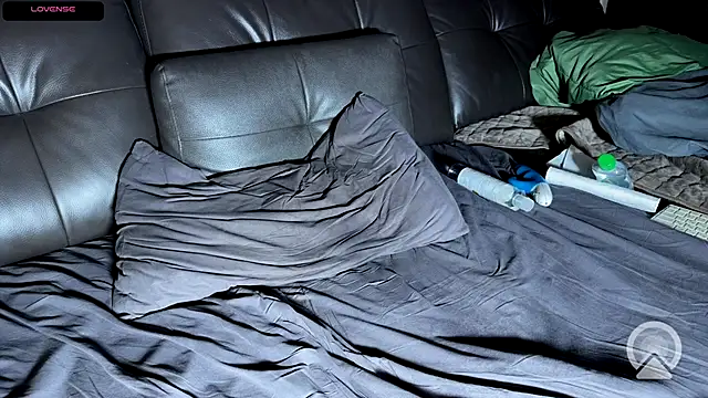 ericeric507 online show from November 3, 2025, 4:32 pm