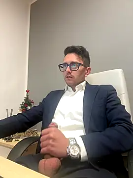 masterboss  online show from December 19, 2025, 12:51 pm