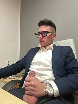 masterboss  online show from February 24, 2026, 12:50 pm