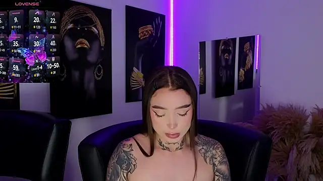  brenna hanson online show from April 4, 2026, 7:53 pm