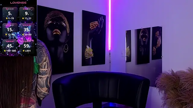  brenna hanson online show from December 2, 2025, 7:15 pm