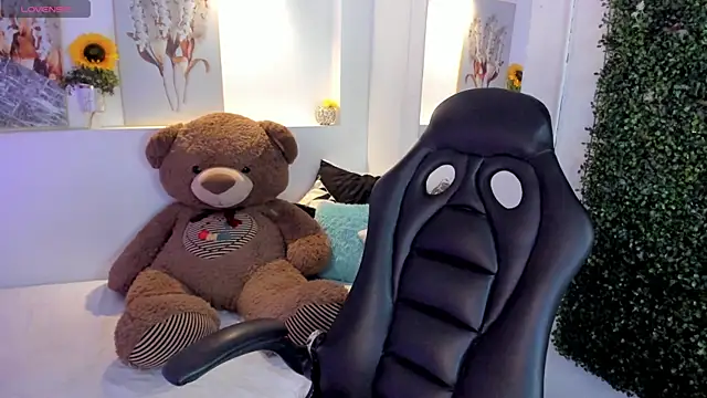 Abby Mae  online show from September 25, 2025, 7:42 pm