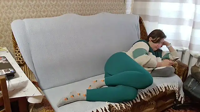 Snapshot of franceska_blue chatting on February 5, 2026, 10:11 am franceska blue online show from February 5, 2026, 10:11 am