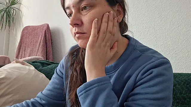 Cyndee Winter online show from November 2, 2025, 1:38 pm