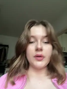 Snapshot of MaribelRiver chatting on March 17, 2025, 5:05 pm MaribelRiver online show from March 17, 2025, 5:05 pm