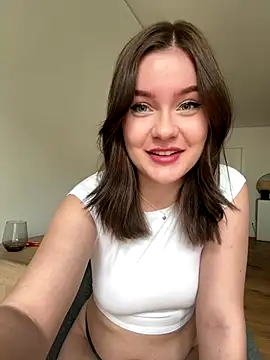 Snapshot of MaribelRiver chatting on October 5, 2025, 1:57 pm MaribelRiver online show from October 5, 2025, 1:57 pm