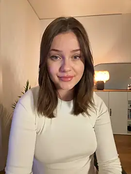 Snapshot of MaribelRiver chatting on November 17, 2025, 8:13 pm MaribelRiver online show from November 17, 2025, 8:13 pm