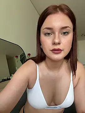 MaribelRiver online show from April 17, 2026, 9:56 am