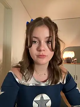 Snapshot of MaribelRiver chatting on November 10, 2025, 8:36 pm MaribelRiver online show from November 10, 2025, 8:36 pm