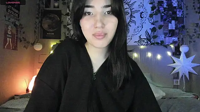 Anisawithlove online show from February 19, 2025, 3:38 pm