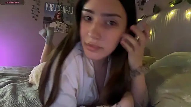 Snapshot of Anisawithlove chatting on July 18, 2026, 6:27 pm Anisawithlove online show from July 18, 2026, 6:27 pm