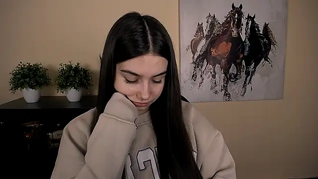 Lili magic online show from February 25, 2026, 5:13 pm