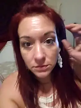 Snapshot of bella8769 chatting on February 27, 2025, 2:43 pm bella8769 online show from February 27, 2025, 2:43 pm