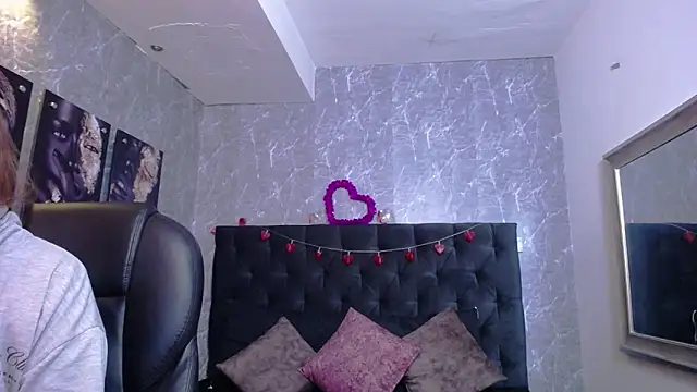 Snapshot of emma__smith1 chatting on September 10, 2025, 9:08 am emma smith1 online show from September 10, 2025, 9:08 am