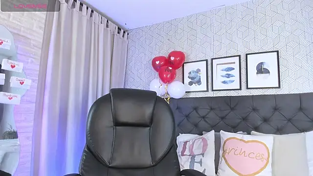 Snapshot of emma__smith1 chatting on February 15, 2025, 12:22 pm emma smith1 online show from February 15, 2025, 12:22 pm